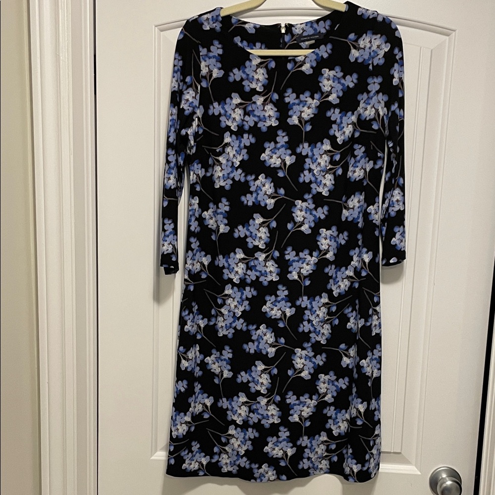 15$ ADD ON! Tommy Hilfiger Long Sleeve Dress - Black and Blue Floral